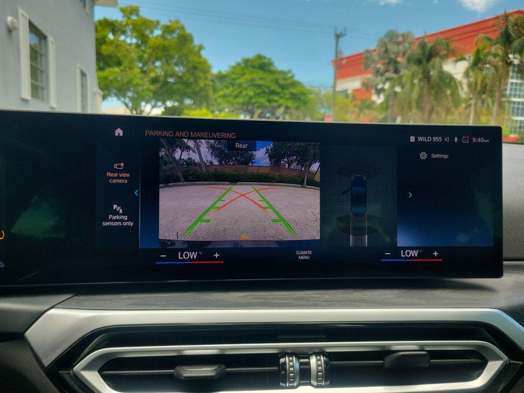 BMW 3 Series view 21