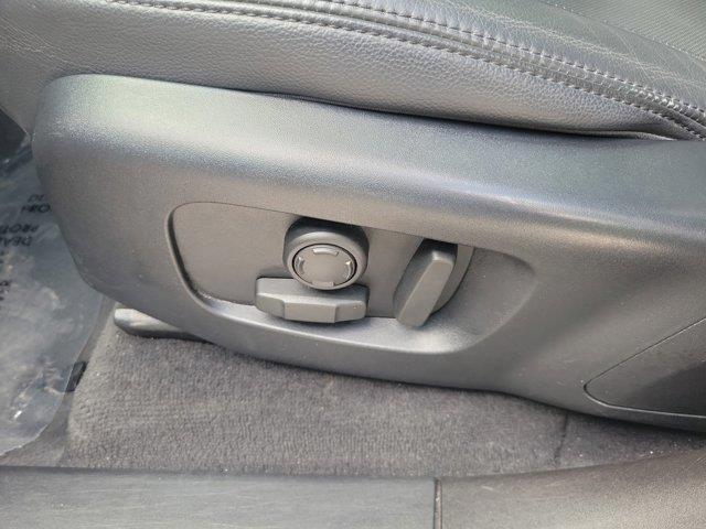 used 2025 Land Rover Range Rover Velar car, priced at $32,226