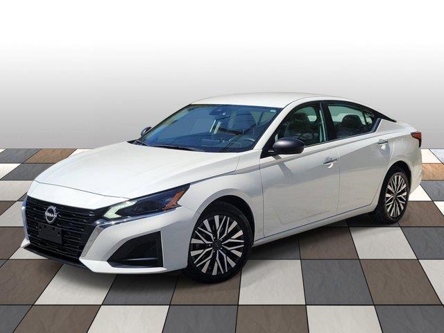 used 2024 Nissan Altima car, priced at $15,826