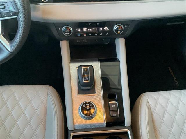 used 2023 Mitsubishi Outlander car, priced at $25,500