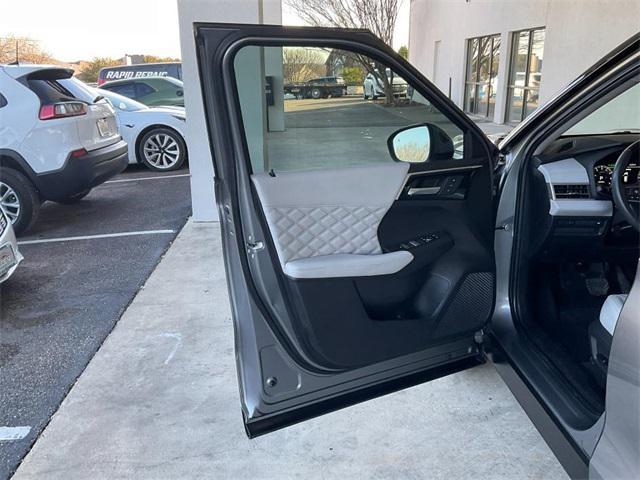 used 2023 Mitsubishi Outlander car, priced at $25,500