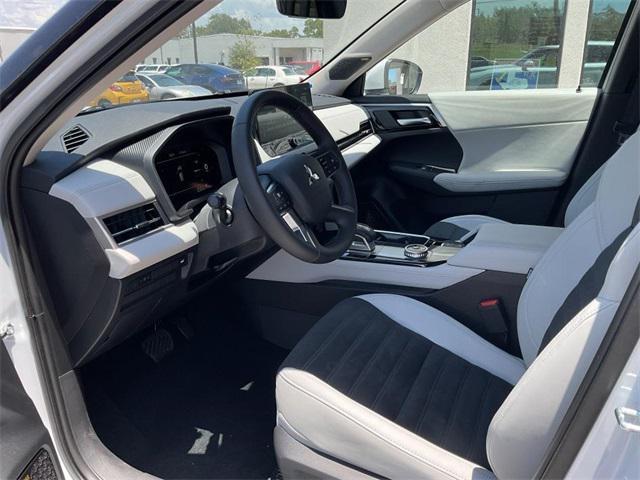 new 2025 Mitsubishi Outlander car, priced at $41,910