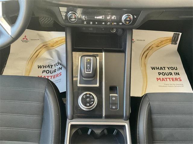 used 2024 Mitsubishi Outlander car