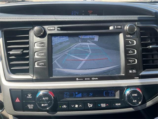 used 2019 Toyota Highlander car, priced at $23,750