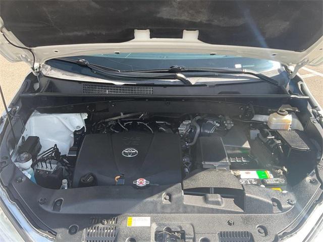 used 2019 Toyota Highlander car, priced at $23,750
