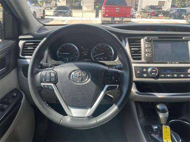 used 2019 Toyota Highlander car, priced at $23,750