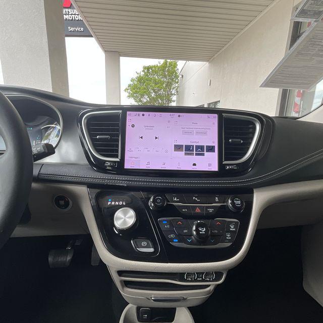 used 2023 Chrysler Pacifica Hybrid car, priced at $23,495