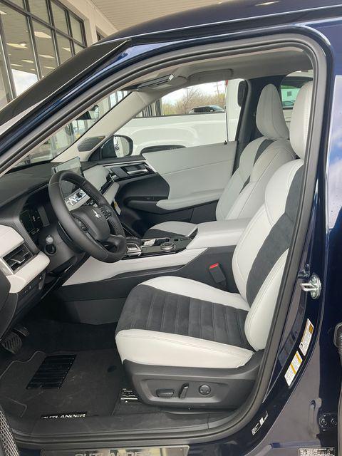new 2026 Mitsubishi Outlander car, priced at $45,020