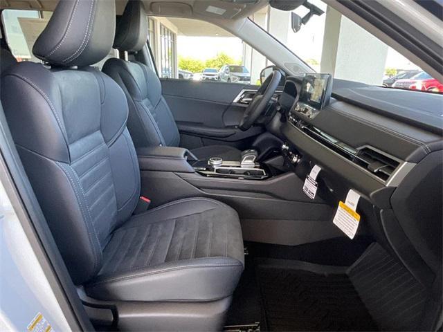 new 2025 Mitsubishi Outlander car, priced at $44,260