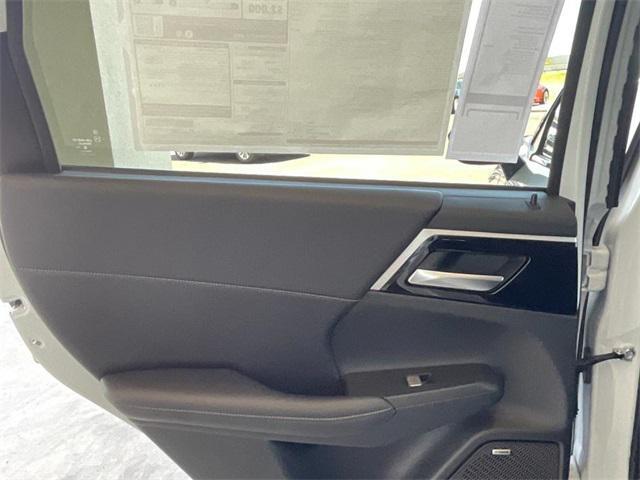 new 2025 Mitsubishi Outlander car, priced at $44,260