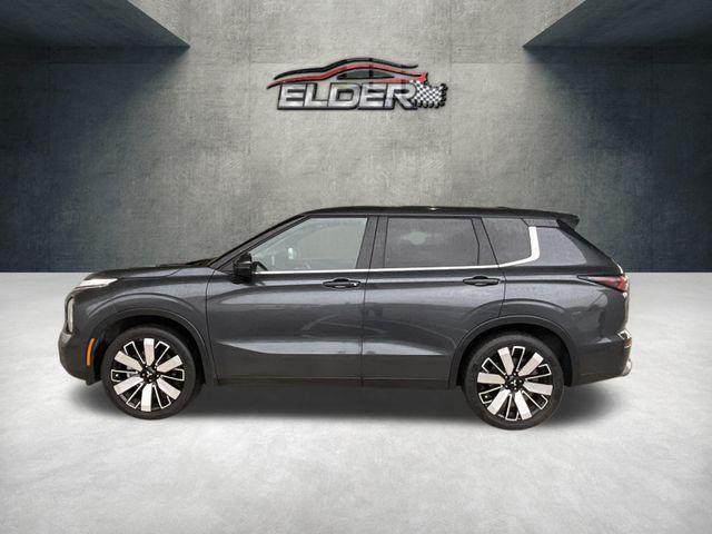 used 2025 Mitsubishi Outlander car, priced at $27,995