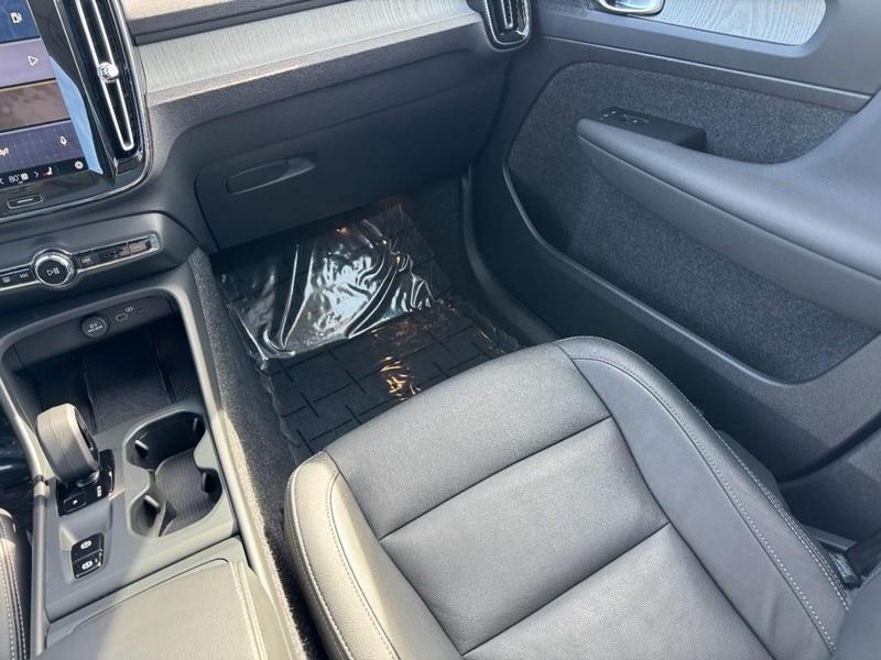 used 2025 Volvo XC40 car, priced at $32,922