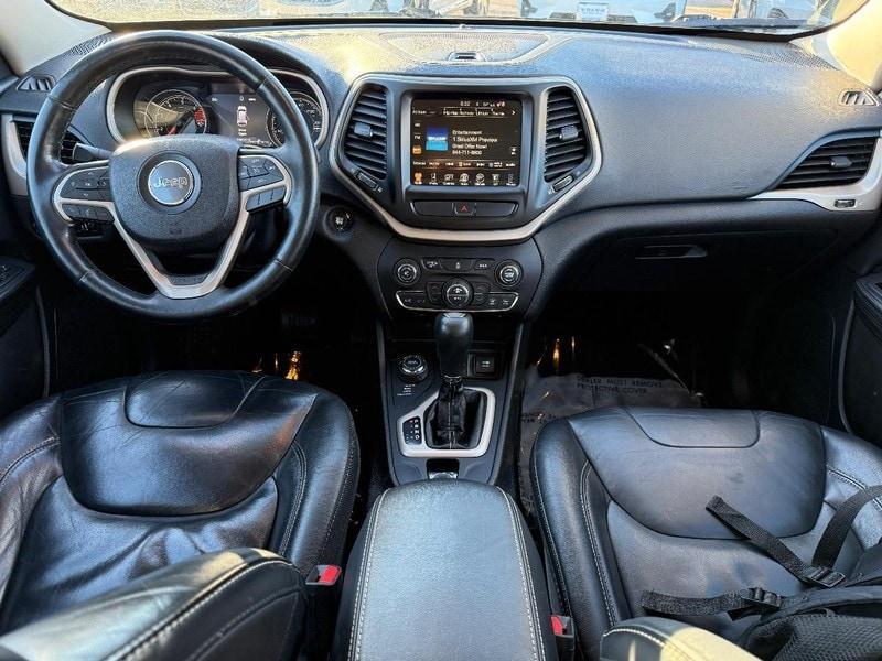 used 2017 Jeep Cherokee car