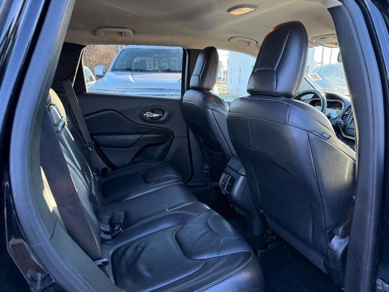 used 2017 Jeep Cherokee car
