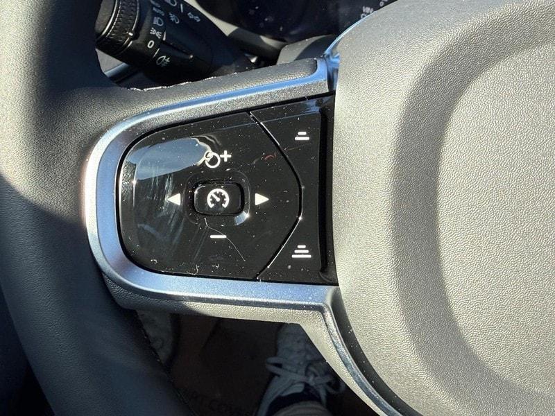 new 2026 Volvo XC60 car, priced at $59,375