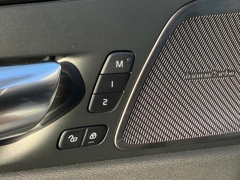 new 2026 Volvo XC60 car, priced at $59,375