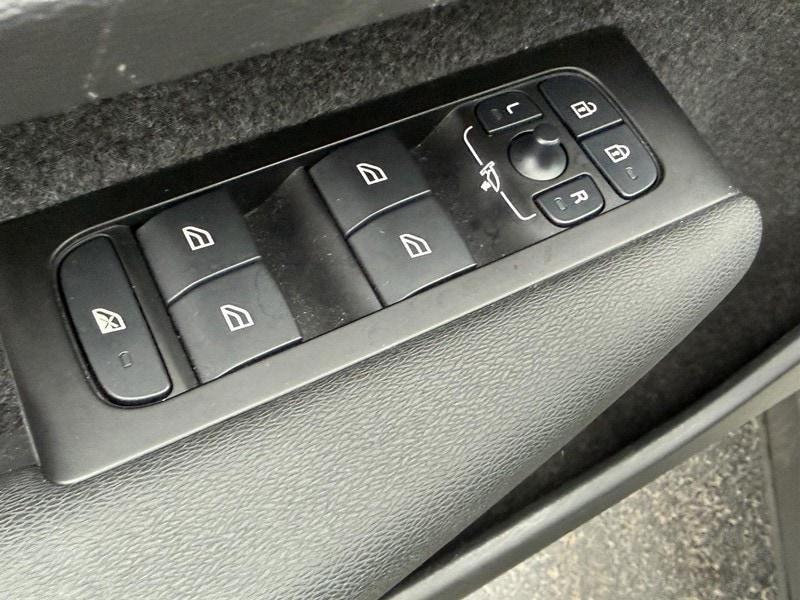 used 2022 Volvo XC40 car, priced at $27,500