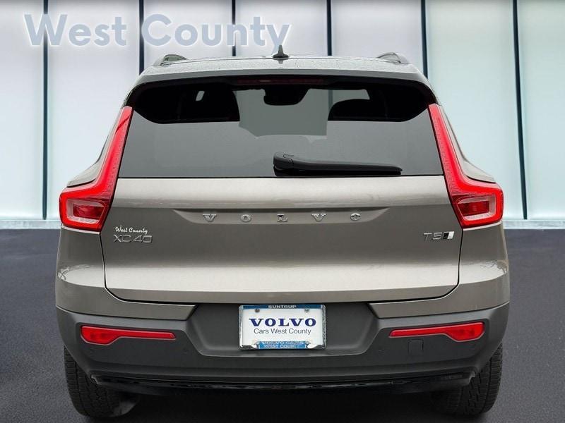 used 2022 Volvo XC40 car, priced at $27,500
