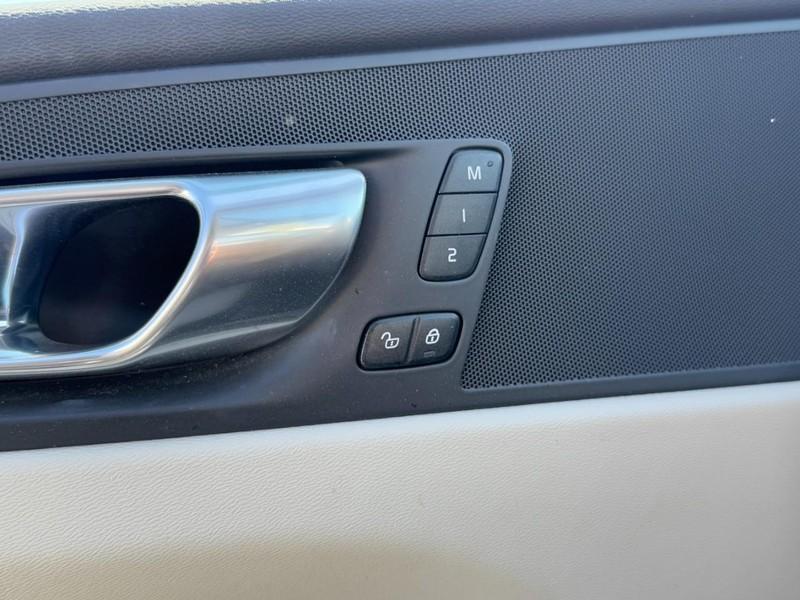 used 2023 Volvo XC60 car, priced at $31,873