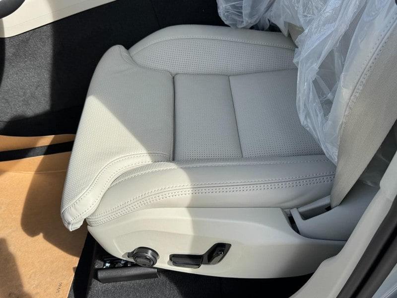 new 2026 Volvo XC60 car, priced at $64,055