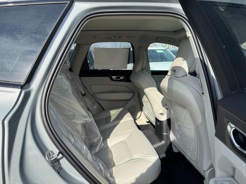 new 2026 Volvo XC60 Plug-In Hybrid car, priced at $75,235