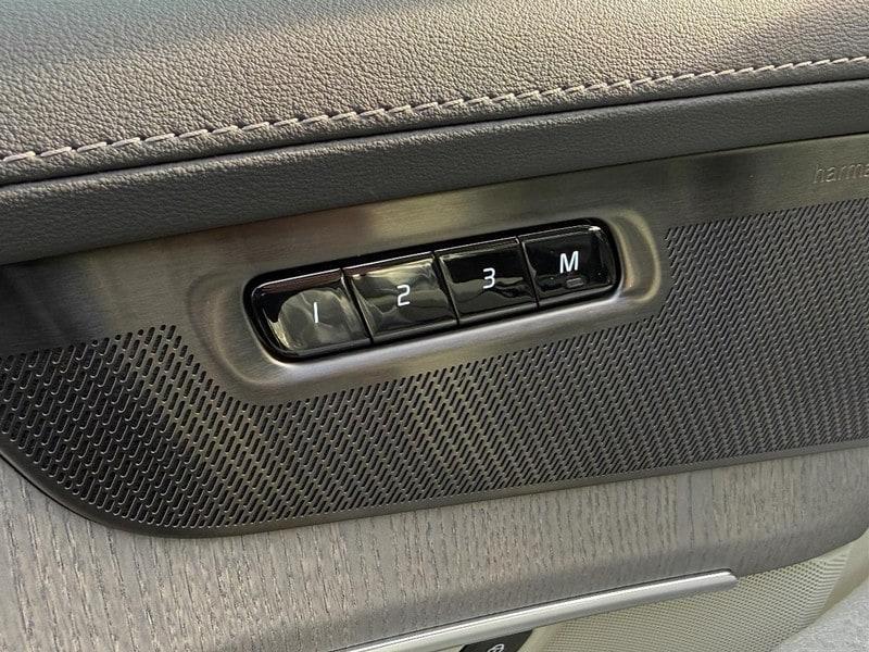 new 2026 Volvo XC90 Plug-In Hybrid car, priced at $85,625