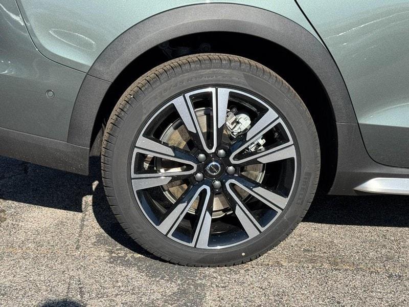 new 2026 Volvo V60 Cross Country car, priced at $64,640