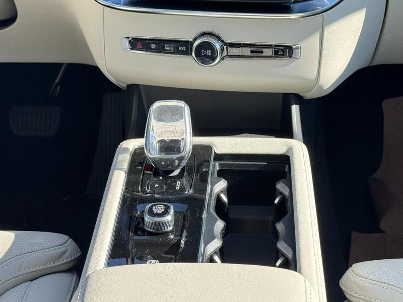 new 2026 Volvo XC90 Plug-In Hybrid car, priced at $85,625