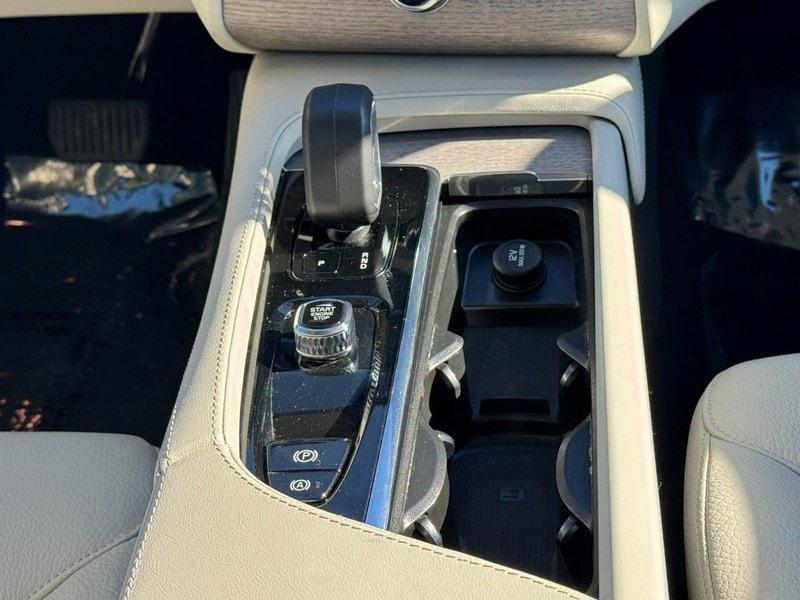 used 2024 Volvo XC90 car, priced at $42,987