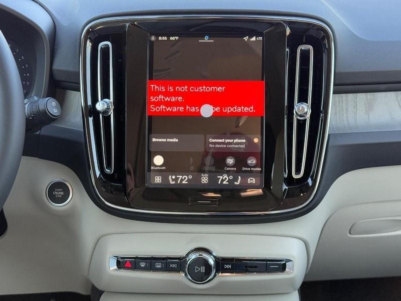 2026 Denim Blue Volvo XC40