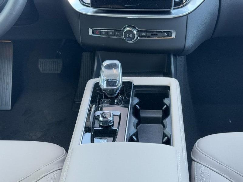 new 2026 Volvo XC90 Plug-In Hybrid car, priced at $81,995