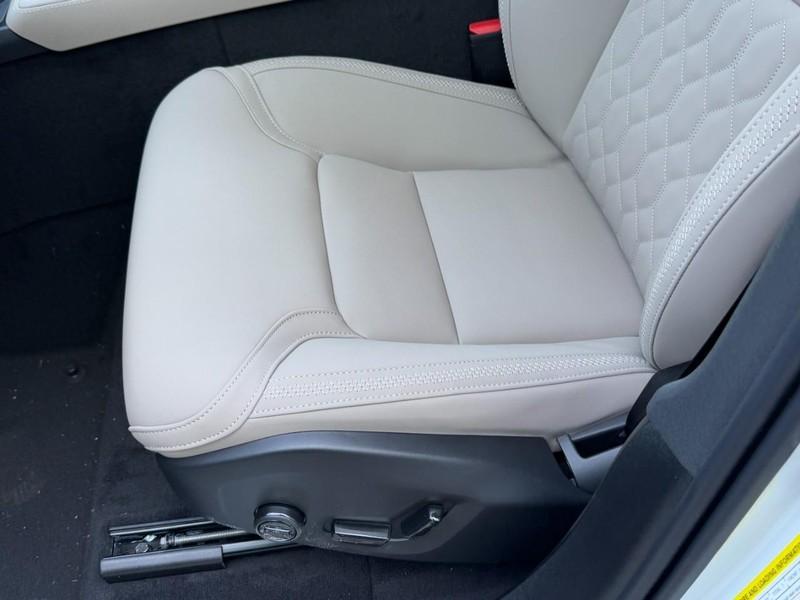 new 2026 Volvo XC90 Plug-In Hybrid car, priced at $81,995