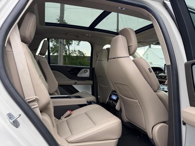 used 2022 Lincoln Aviator car, priced at $34,000