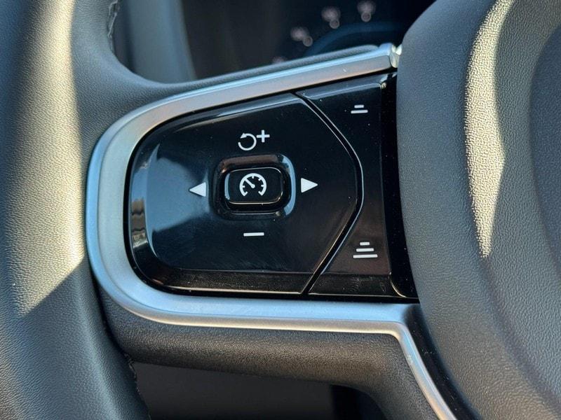 used 2023 Volvo XC60 car, priced at $32,877