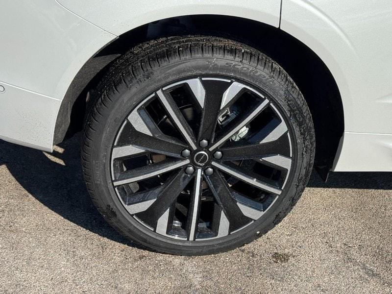 new 2026 Volvo XC60 car, priced at $64,525