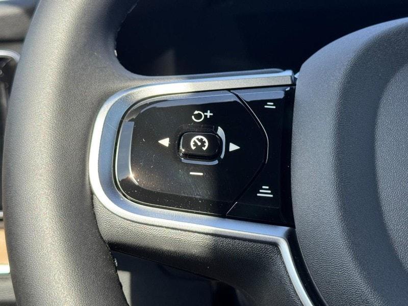 new 2026 Volvo XC60 Plug-In Hybrid car, priced at $69,285