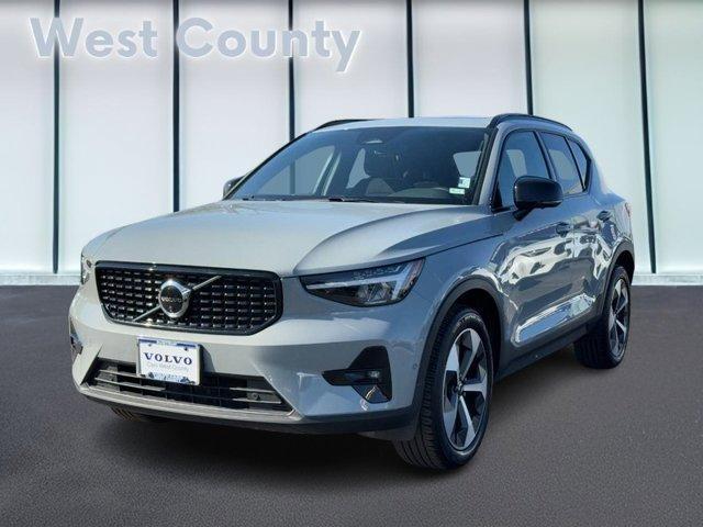 used 2025 Volvo XC40 car, priced at $33,942