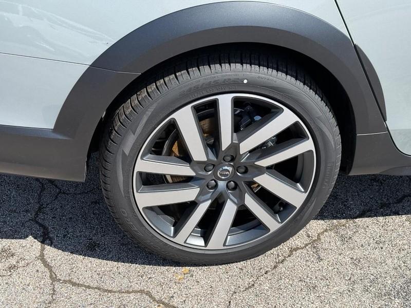 new 2025 Volvo V90 Cross Country car, priced at $61,405