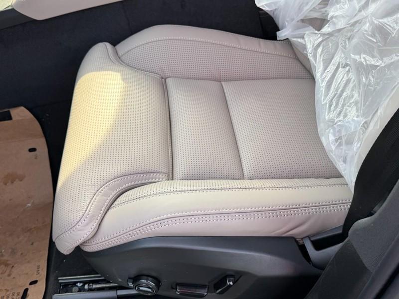 new 2026 Volvo XC90 Plug-In Hybrid car, priced at $85,745