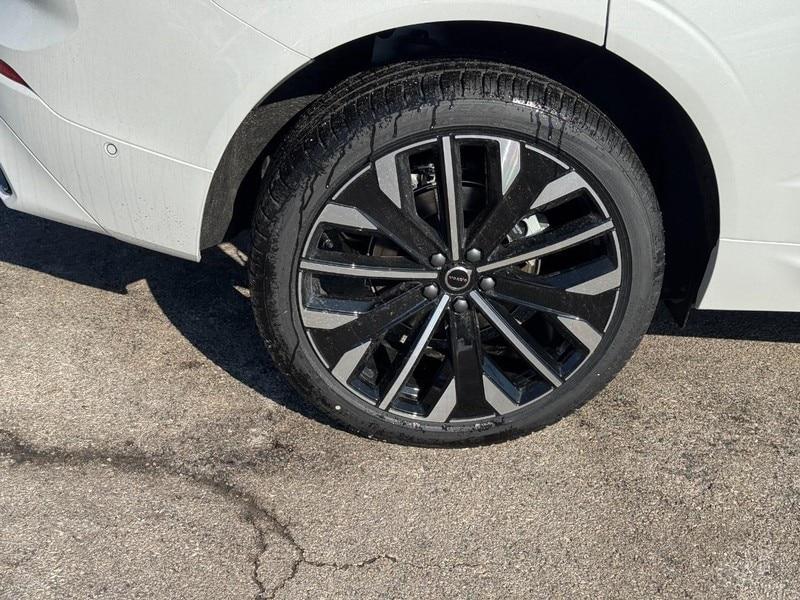 new 2026 Volvo XC60 car, priced at $64,525