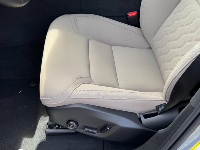 new 2026 Volvo XC60 Plug-In Hybrid car, priced at $69,285