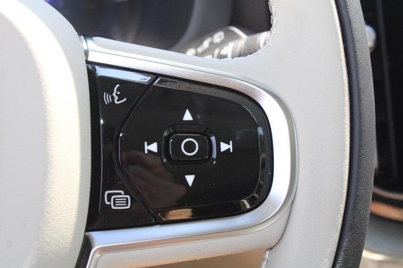 new 2025 Volvo XC60 Plug-In Hybrid car, priced at $49,975