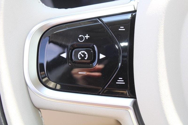 new 2025 Volvo XC60 Plug-In Hybrid car, priced at $49,975