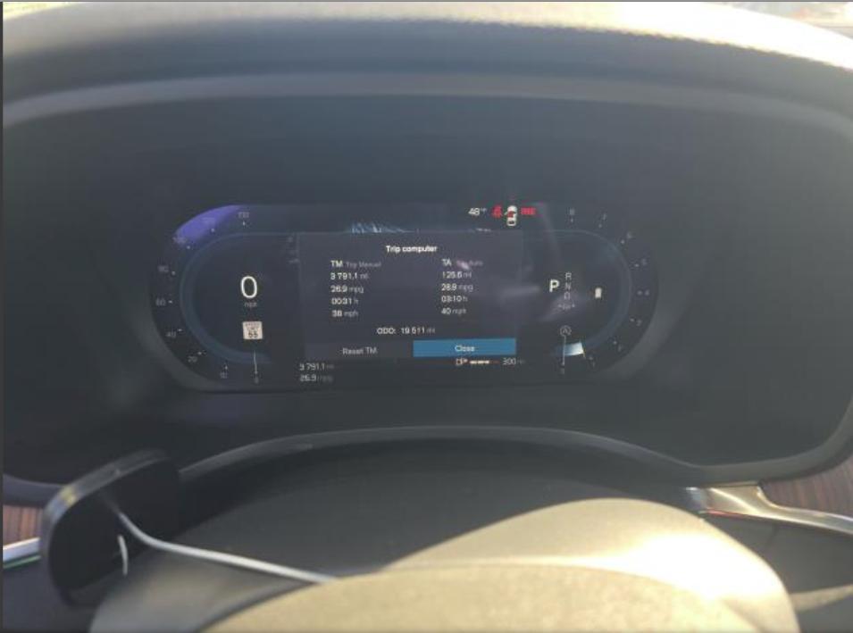 used 2025 Volvo V60 Cross Country car, priced at $36,500