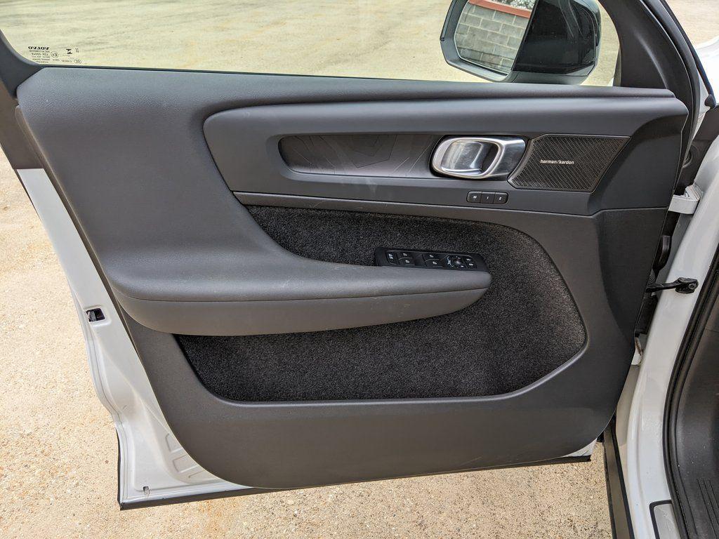 used 2024 Volvo XC40 Recharge Pure Electric car, priced at $34,000