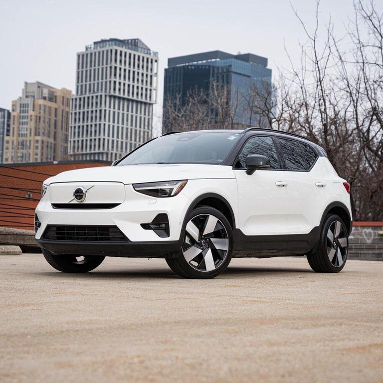 used 2024 Volvo XC40 Recharge Pure Electric car, priced at $37,500