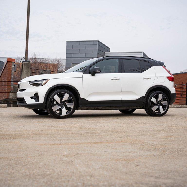 used 2024 Volvo XC40 Recharge Pure Electric car, priced at $34,000