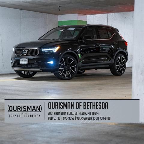 new 2025 Volvo XC40 car, priced at $41,900
