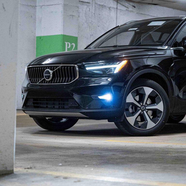 new 2025 Volvo XC40 car, priced at $39,500