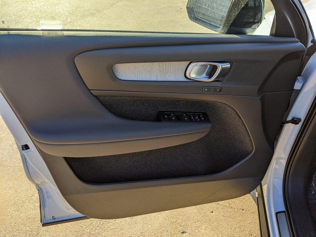 used 2026 Volvo XC40 car, priced at $44,500